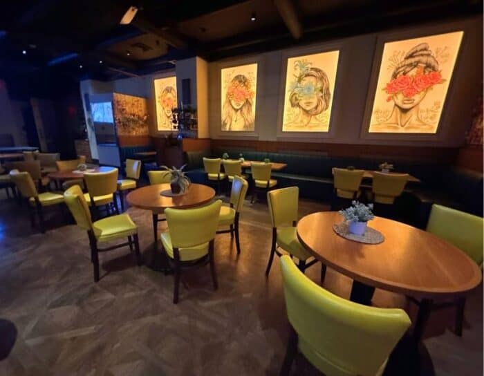 restaurant and bar at Pod Times Square in NYC 1