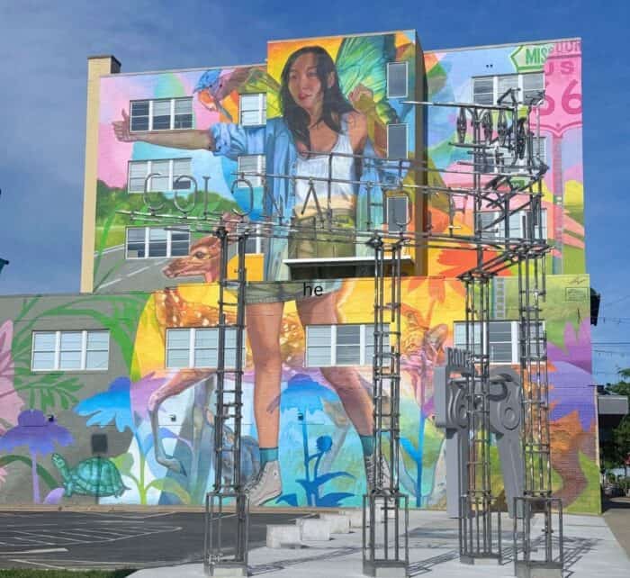 Hitchhikers mural Birthplace Plaza Route 66 in Springfield MO