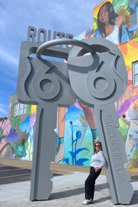 sculpture of Giant keys Route 66 in Springfield MO