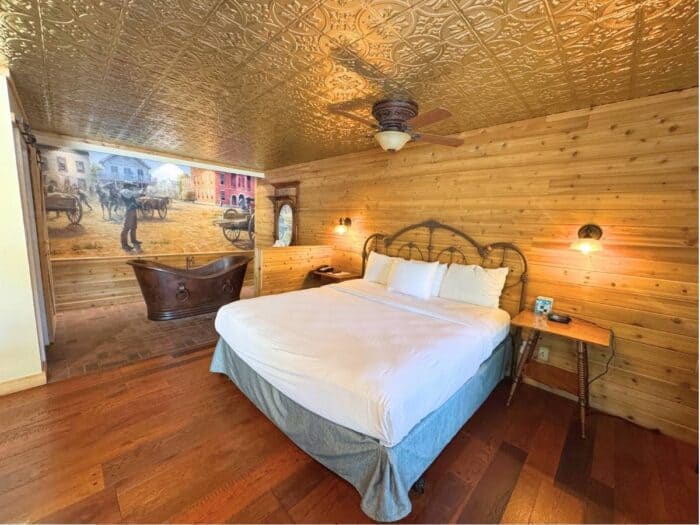 western themed Suite Rail Haven Motel Springfield MO