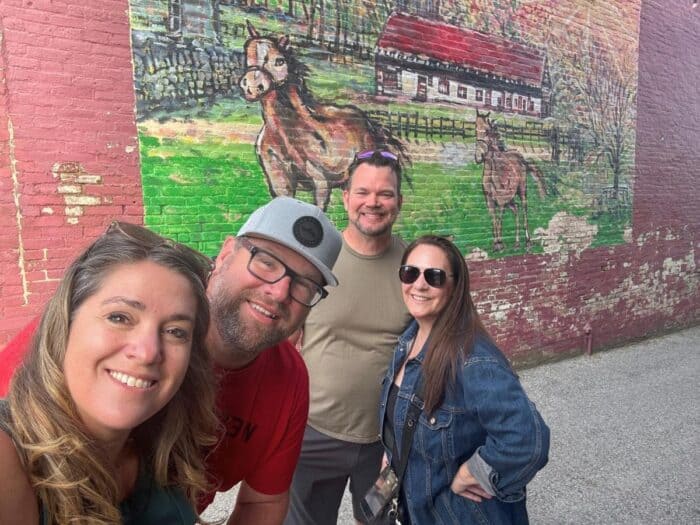 couples in downtown Georgetown KY