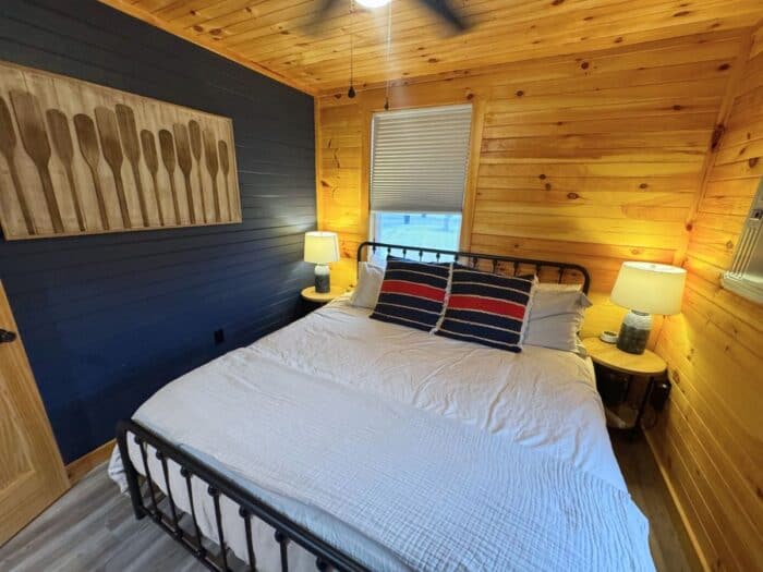 bedroom at the Mariner Cabin at Cabins on the Cumberland in KY