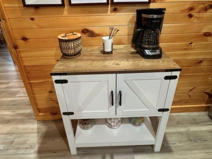 coffee bar at Mariner Cabin at Cabins on the Cumberland in KY