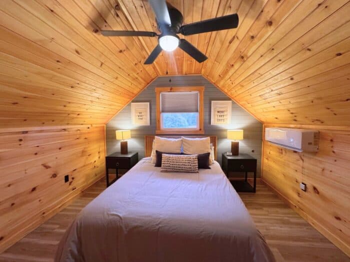 loft bedroom at Mariner Cabin at Cabins on the Cumberland in KY